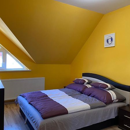 Korall Apartman Balatonfuzfo Exterior foto