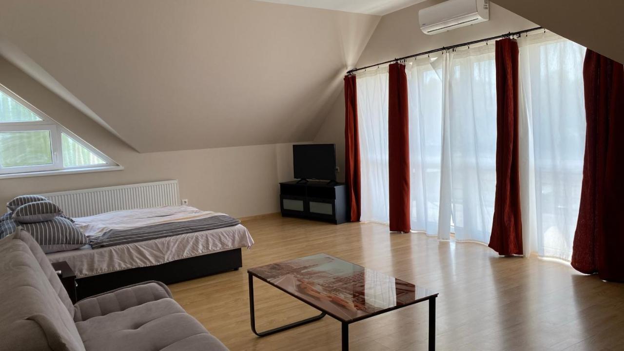 Korall Apartman Balatonfuzfo Exterior foto
