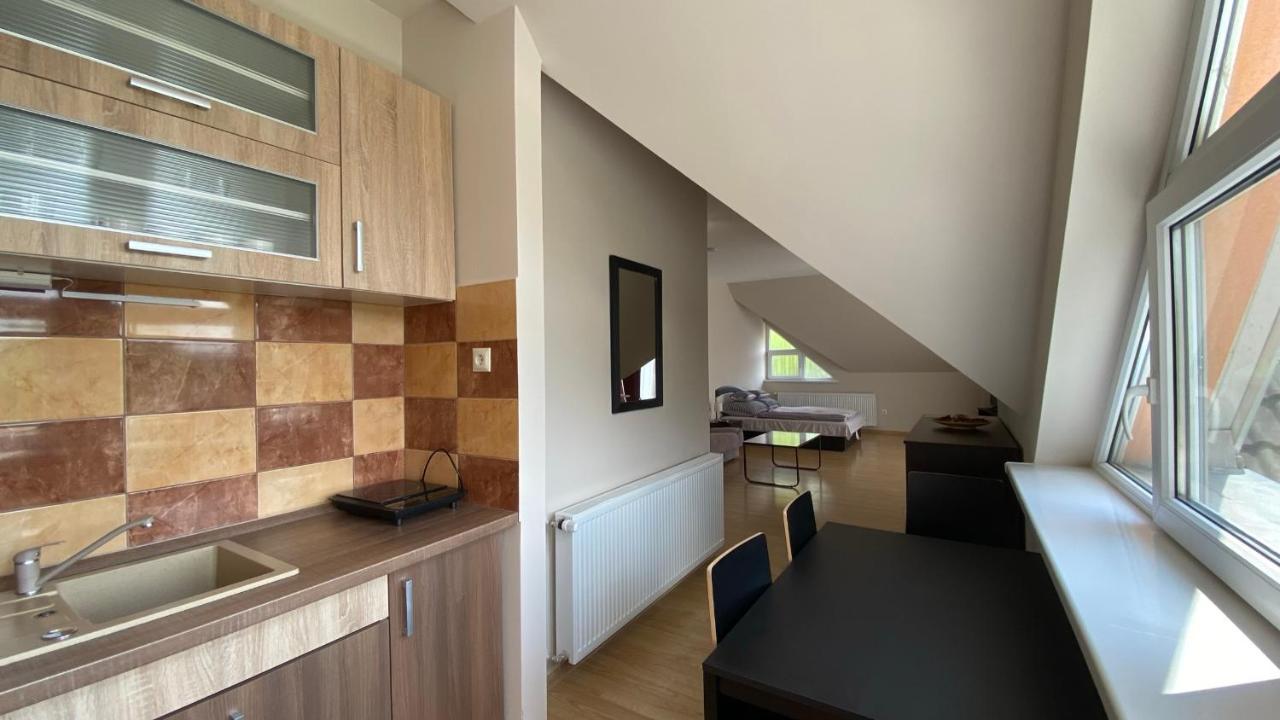 Korall Apartman Balatonfuzfo Exterior foto