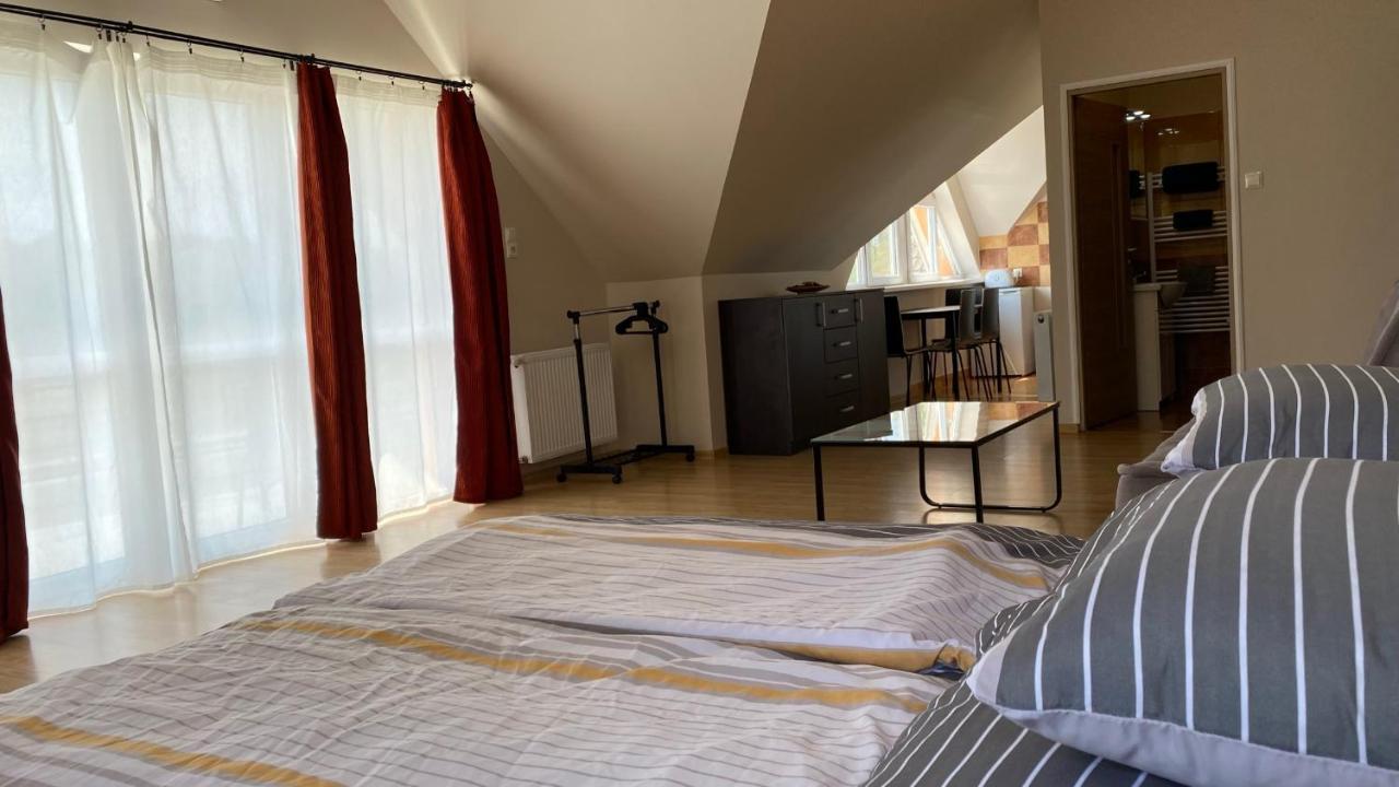 Korall Apartman Balatonfuzfo Exterior foto