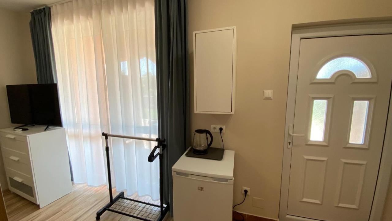 Korall Apartman Balatonfuzfo Exterior foto