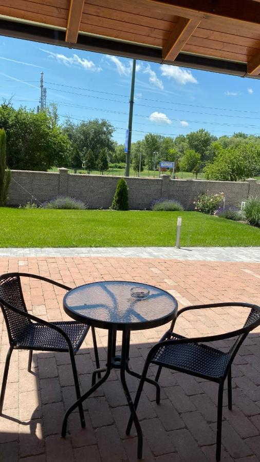 Korall Apartman Balatonfuzfo Exterior foto