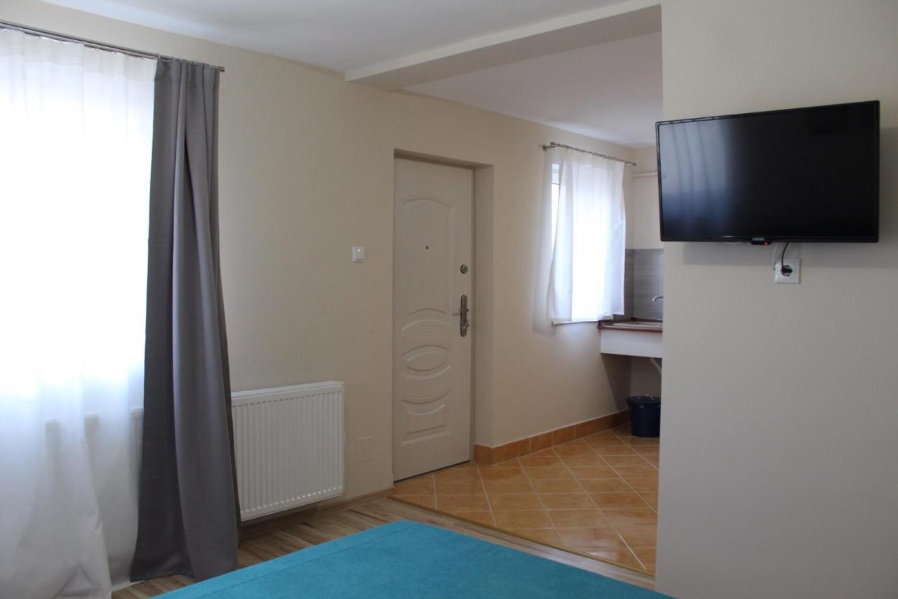 Korall Apartman Balatonfuzfo Exterior foto